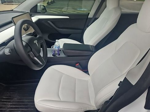 Used 2023 Tesla Model Y Long Range AWD/4WD image 5