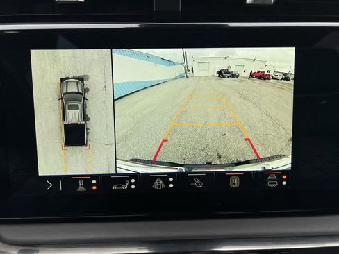 Certified 2025 GMC Sierra 1500 AT4X image 15