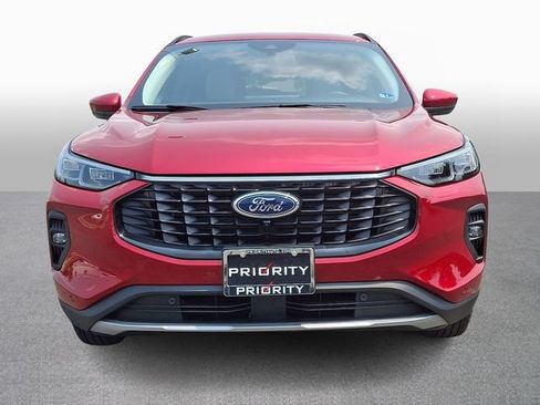Used 2026 Ford Escape SE w/ PHEV Premium Package FWD image 2
