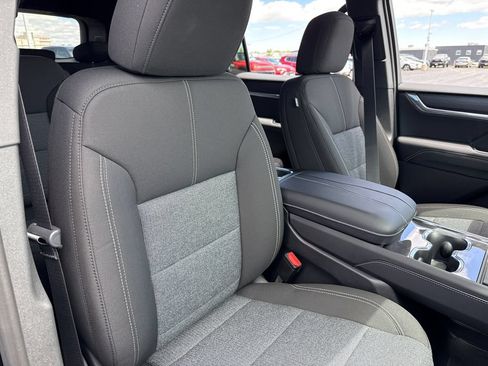 New 2026 GMC Acadia Elevation AWD/4WD image 39