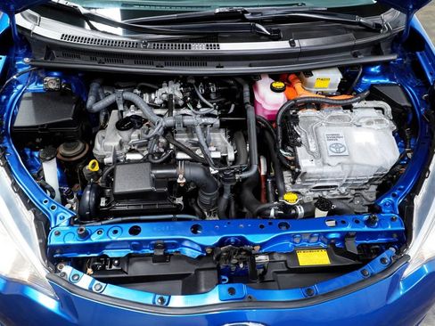 Used 2013 Toyota Prius C Three FWD image 9