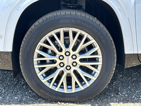 New 2026 GMC Acadia Denali w/ Super Cruise Package AWD/4WD image 29