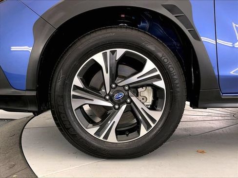 Used 2025 Subaru Crosstrek 2.5i Premium AWD/4WD image 9