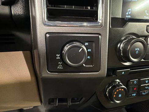 Used 2016 Ford F150 XLT w/ Equipment Group 302A Luxury AWD/4WD image 17