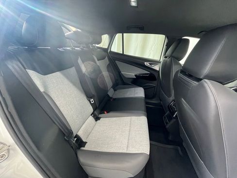 Used 2023 Volkswagen ID.4 Pro image 23