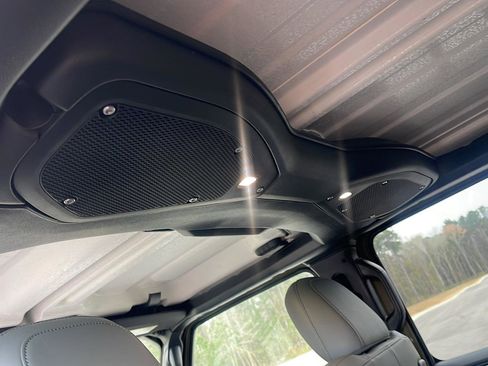 New 2025 Jeep Gladiator Mojave w/ Safety Group image 45