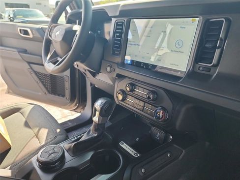 New 2025 Ford Bronco 4-Door AWD/4WD image 30