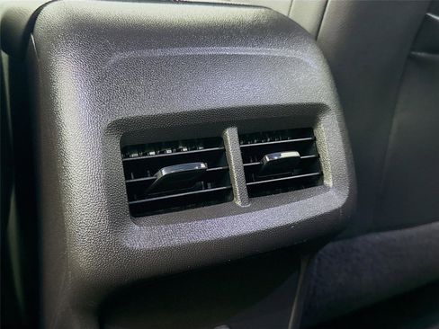 Used 2023 Chevrolet Equinox RS AWD/4WD image 25
