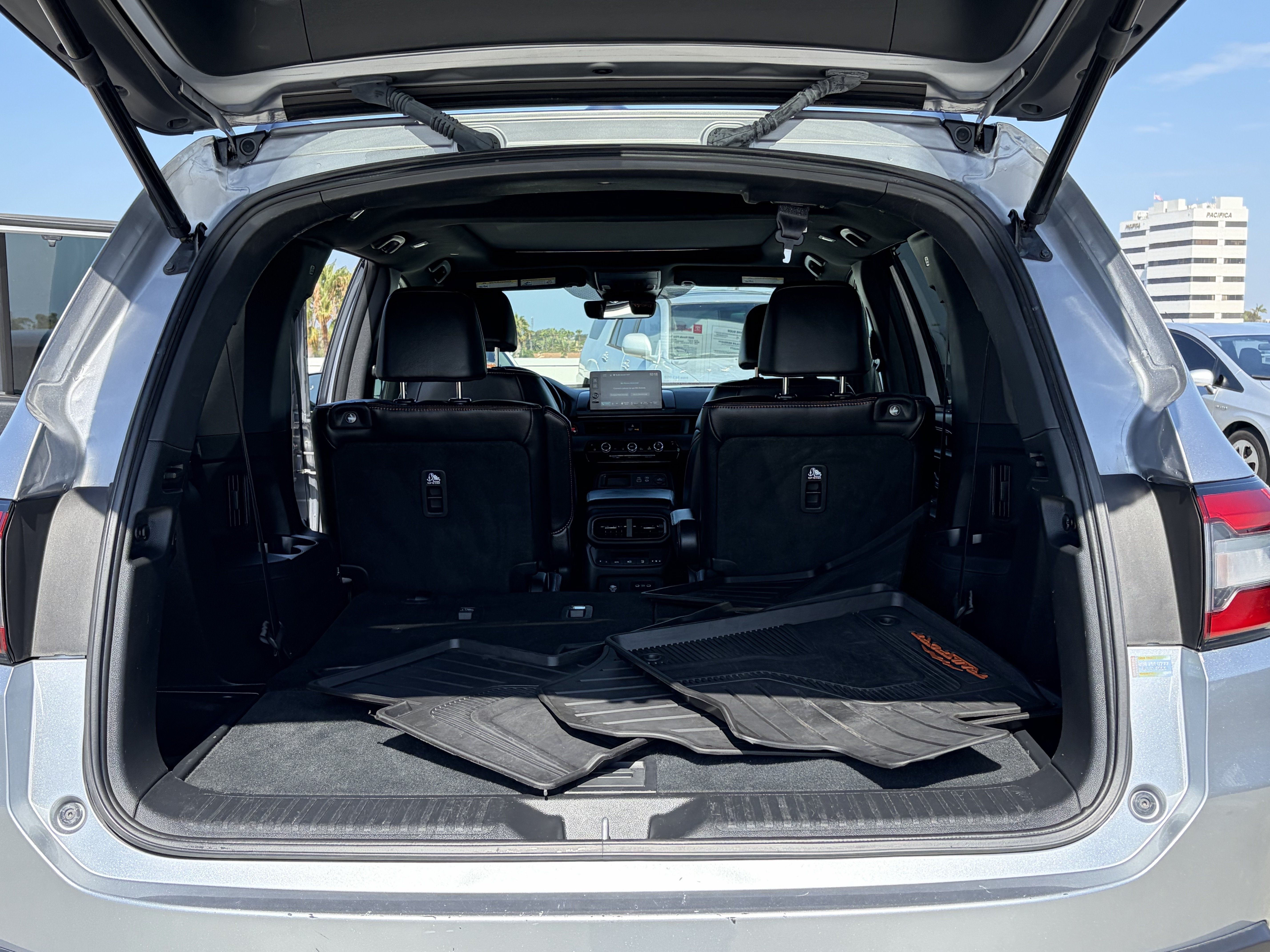 Used 2025 Honda Pilot TrailSport image 21