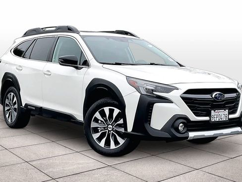Used 2023 Subaru Outback Limited image 2