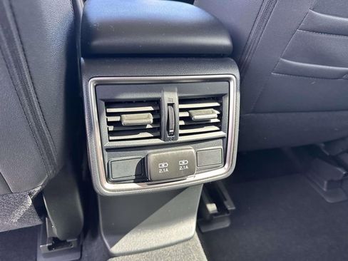 Certified 2023 Subaru Forester Premium AWD/4WD image 9