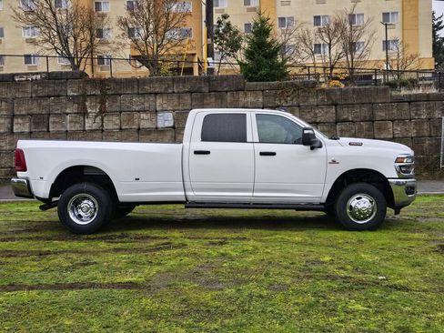 New 2026 RAM 3500 Tradesman image 9