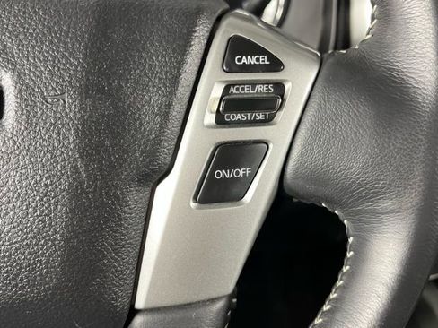 Used 2017 Nissan Titan PRO-4X image 14