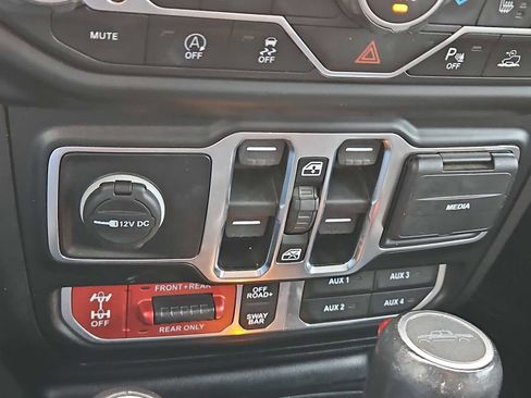 Used 2020 Jeep Gladiator Rubicon image 29