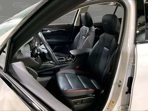 Certified 2023 Buick Envision Essence w/ Technology Package I AWD/4WD image 13