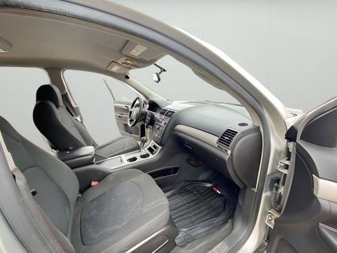Used 2007 Saturn Outlook XE w/ Advanced Audio Pkg FWD image 39