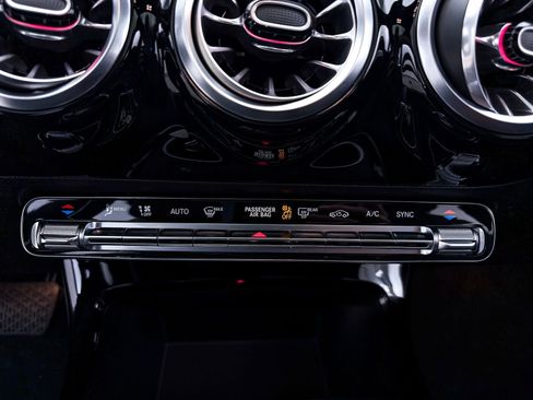 Used 2023 Mercedes-Benz CLA 250 w/ Premium Package image 24