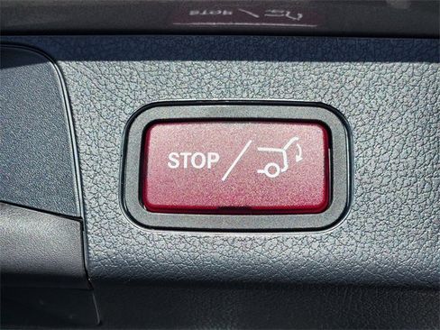 Certified 2026 Mercedes-Benz GLB 250 4MATIC image 18