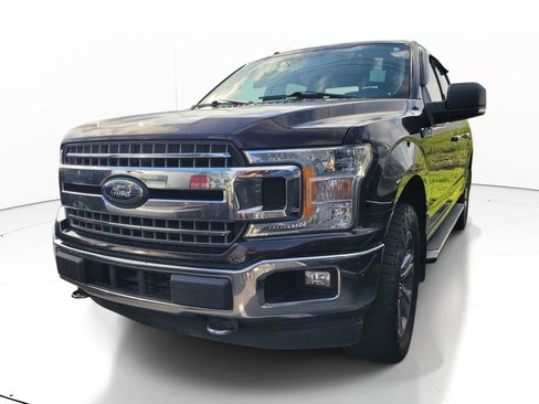 Used 2018 Ford F150 XLT w/ Equipment Group 302A Luxury AWD/4WD image 3