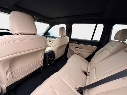 New 2026 Jeep Grand Cherokee Limited image 19