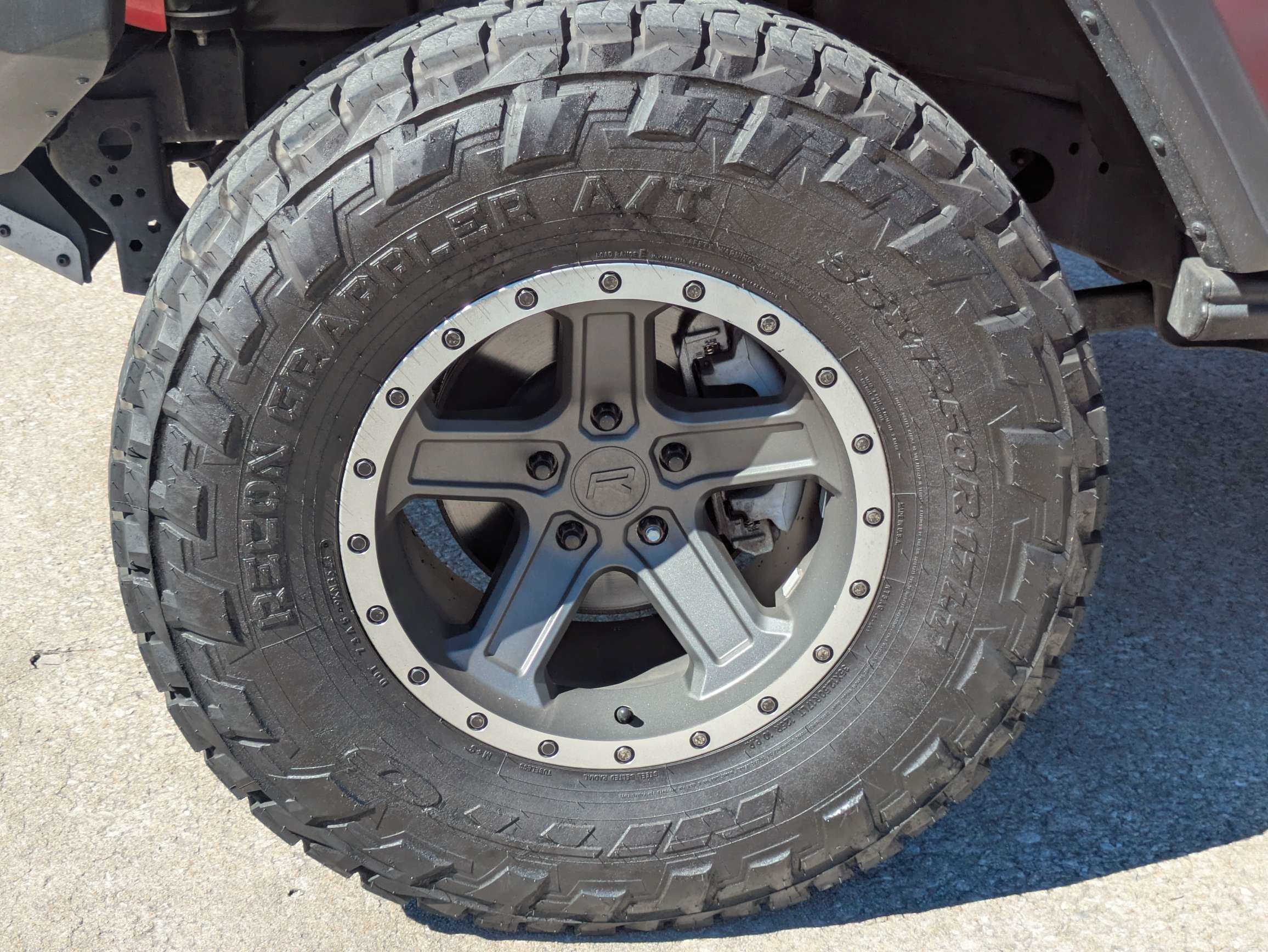 Used 2020 Jeep Wrangler Sport AWD/4WD image 29