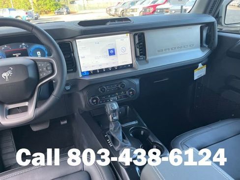 New 2025 Ford Bronco Outer Banks AWD/4WD image 17