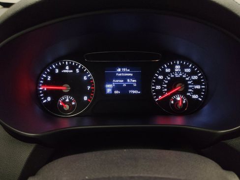 Used 2020 Kia Sorento LX image 23