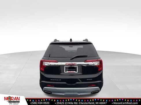 Used 2023 GMC Acadia SLE w/ Driver Convenience Package image 4