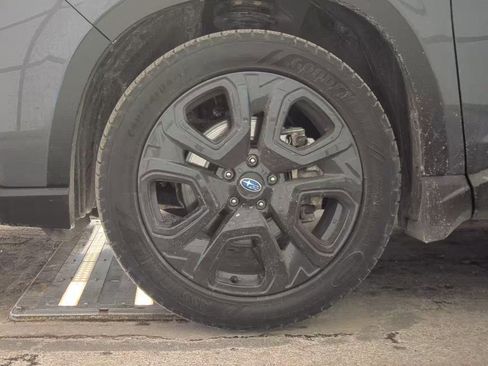 Used 2024 Subaru Ascent Onyx Edition image 9