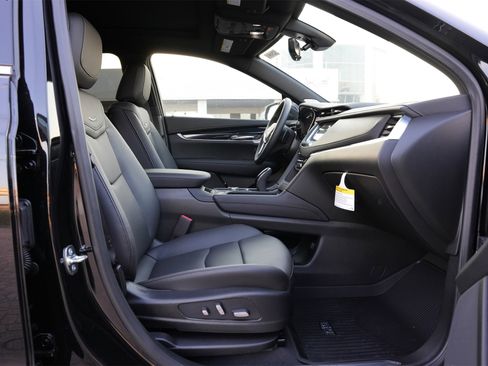 New 2025 Cadillac XT5 Premium Luxury w/ Technology Package image 26