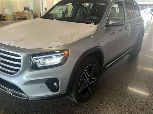 New 2026 Mercedes-Benz GLB 250 4MATIC image 1