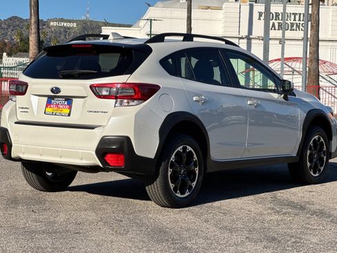 Used 2022 Subaru Crosstrek 2.0i Premium w/ Popular Package #3 image 4