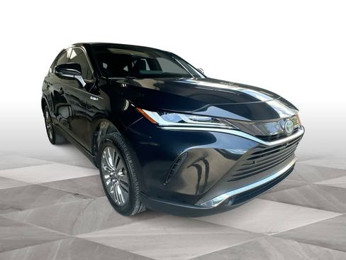 Used 2021 Toyota Venza Limited w/ Advanced Technology Package AWD/4WD image 2