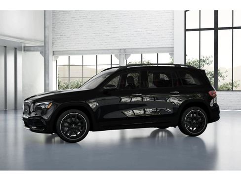 New 2026 Mercedes-Benz GLB 35 AMG 4MATIC image 35