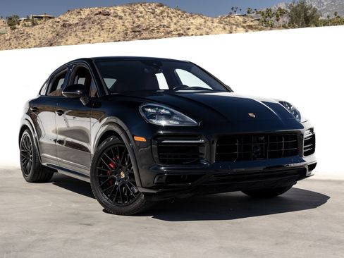 Certified 2022 Porsche Cayenne GTS AWD/4WD image 9