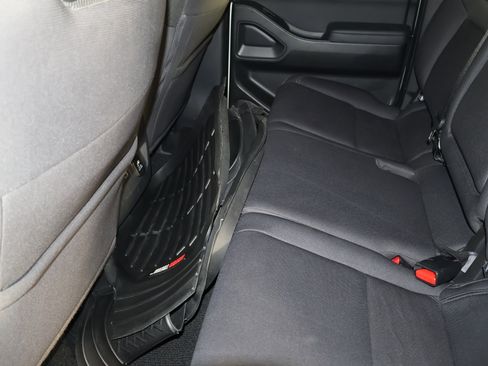 Used 2022 Nissan Frontier SV image 51