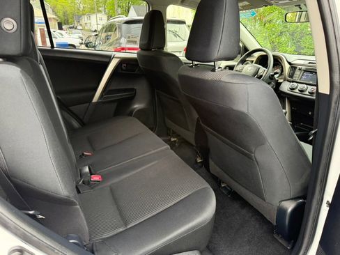 Used 2014 Toyota RAV4 LE AWD/4WD image 24