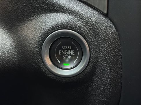 Used 2022 GMC Sierra 1500 Denali w/ Driver Alert Package II AWD/4WD image 27