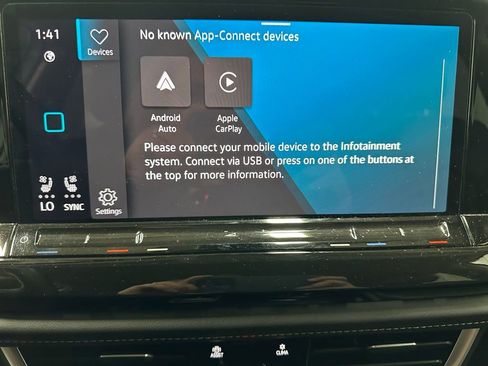 Used 2025 Volkswagen Atlas SE image 32