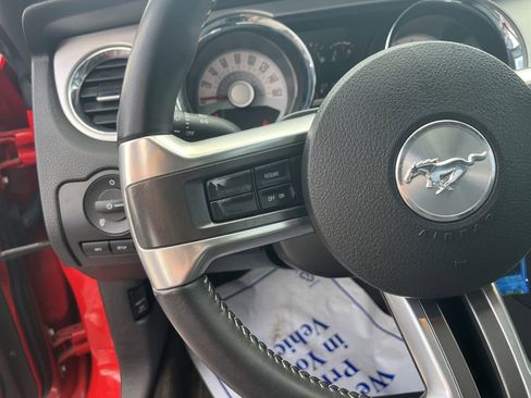 Used 2011 Ford Mustang Premium w/ 203A Rapid Spec Order Code image 20