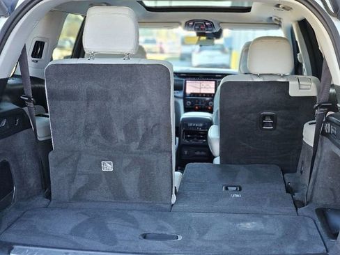 Used 2022 Jeep Grand Cherokee L Overland w/ Advanced Protech Group III image 31