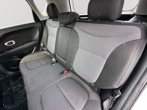 Used 2018 Kia Soul + FWD image 29