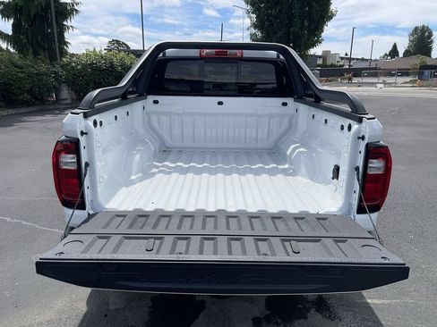 New 2025 GMC Canyon AT4 w/ Nightfall Edition AWD/4WD image 25