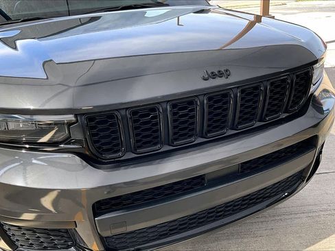 Used 2021 Jeep Grand Cherokee L Altitude image 30