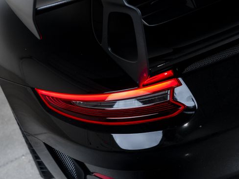 Certified 2019 Porsche 911 GT3 RS RWD image 15