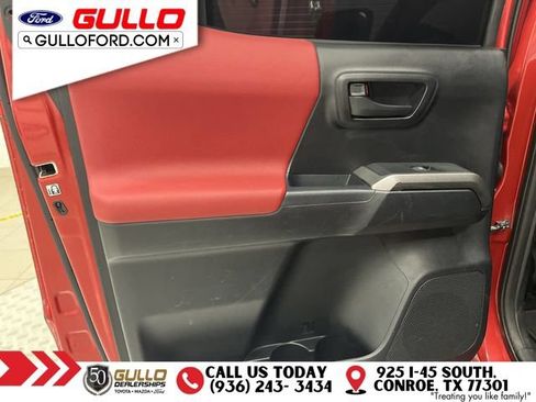 Used 2016 Toyota Tacoma SR5 w/ Towing Package AWD/4WD image 17
