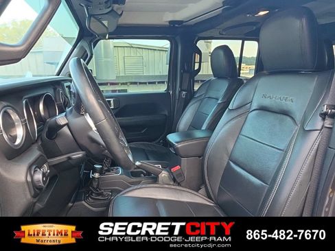 Used 2018 Jeep Wrangler Unlimited Sahara w/ Cold Weather Group AWD/4WD image 10