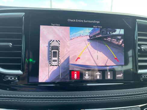 New 2025 Chrysler Pacifica Limited FWD image 25