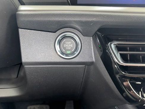 New 2026 Chevrolet Traverse LT w/ Driver Confidence Package FWD image 15