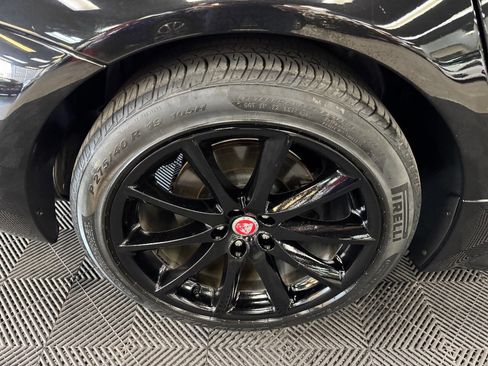 Used 2016 Jaguar XJ R-Sport image 17